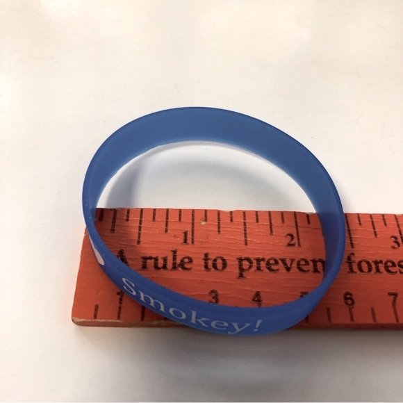 Set of 3 I (heart) Smokey! Silicone rubber wristbands - Picture 2 of 3